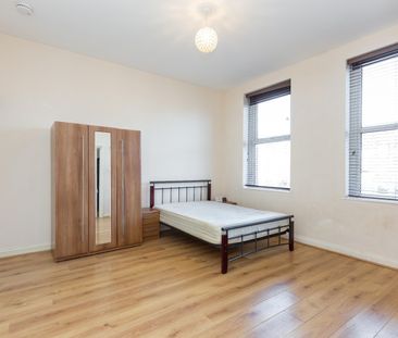 Studio Flat, Woodside Park Road, N12 - Photo 1