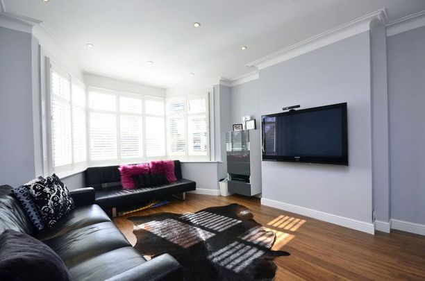 4 bedroom terraced house to rent - Photo 1