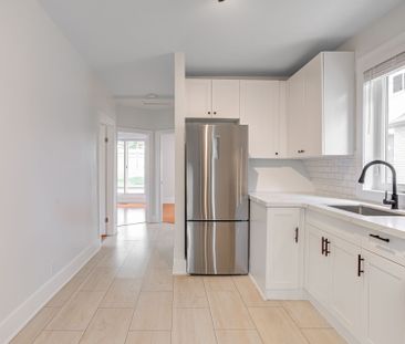 For Lease - 24 Kenora Crescent Unit# Main, Toronto, Ontario - Photo 4