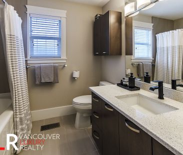 House in Burnaby, BC - Photo 4