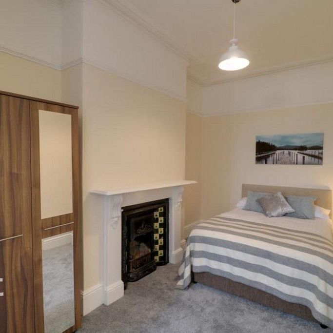 1 bedroom in a house share to rent - Photo 1