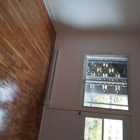Montréal – Appartement 3 1/2 complètement rénové à louer - Photo 3