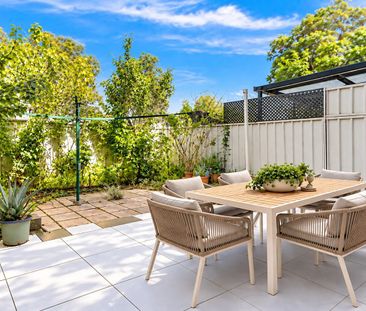 Modern 3-Bed 2 Bath Townhouse in The Heart of Blacktown - Photo 5