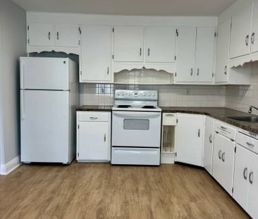 For Lease - 52 Walter Street, Kitchener, Ontario - Photo 5
