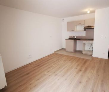 Location Appartement 1 pièce 29m² ANGERS 49000 - Photo 2