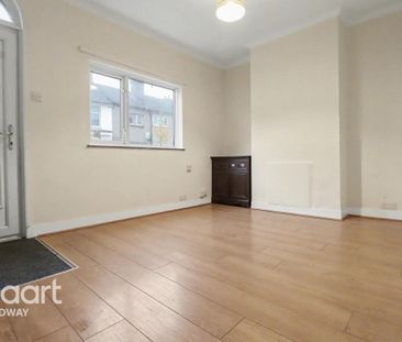 2 bedroom terraced house to rent - Photo 4