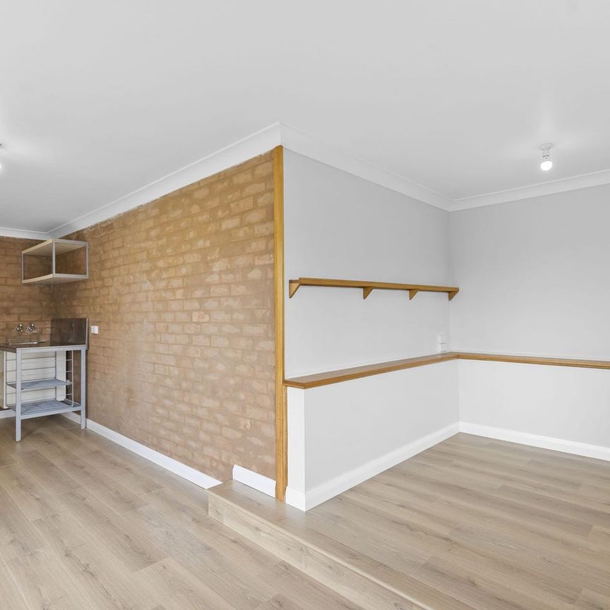 Acreage Property 4 Bedrooms+ Inclusive of Electricity, Water and Internet - Photo 1