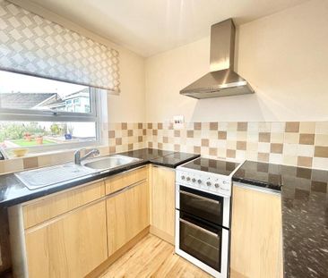 2 bedroom semi-detached bungalow to rent - Photo 5