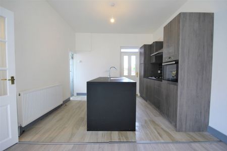 Bath Road, Kettering, Northamptonshire, NN16 - Photo 5