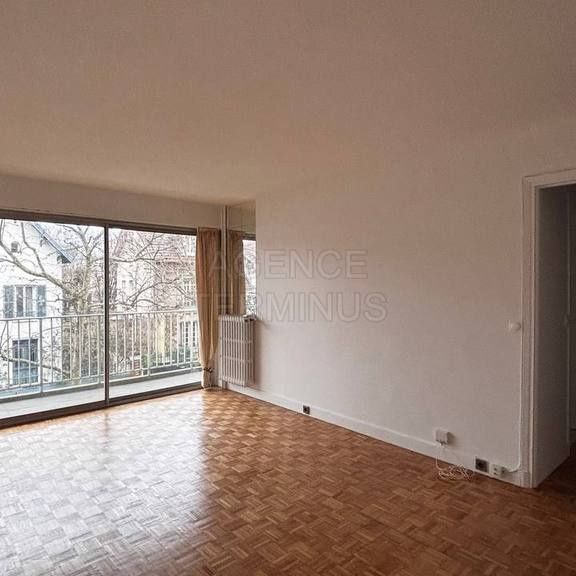Location Appartement 3 pièces 61m² COURBEVOIE 92400 - Photo 1