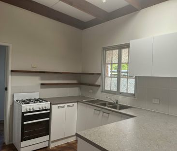 3 Bedroom Family Home – Walk to Banksia Beach State School - Photo 4