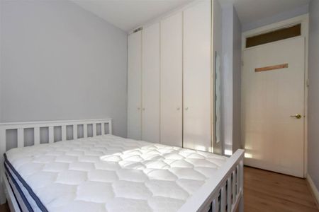 Apartment 87, Trinity Square, Townsend Street, Dublin 2, County Dublin - Photo 5