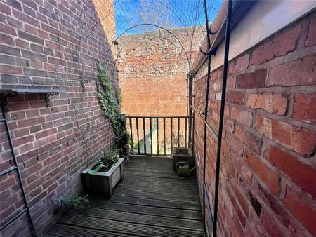 Northernhay Street, Exeter, EX4 - Photo 3