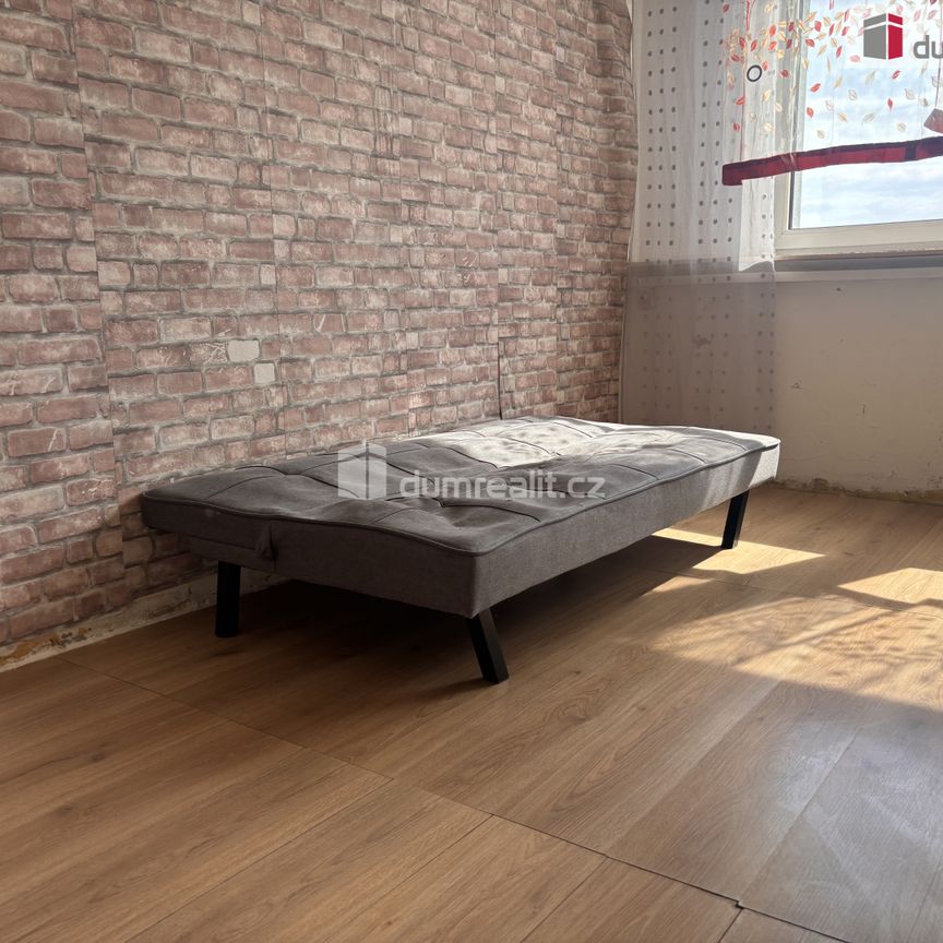Pronájem bytu 1+kk a garsoniéry 20 m², K výtopně 1237, Praha - Photo 1