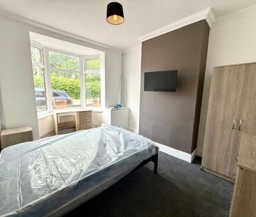4 bedroom terraced house to rent - Photo 4