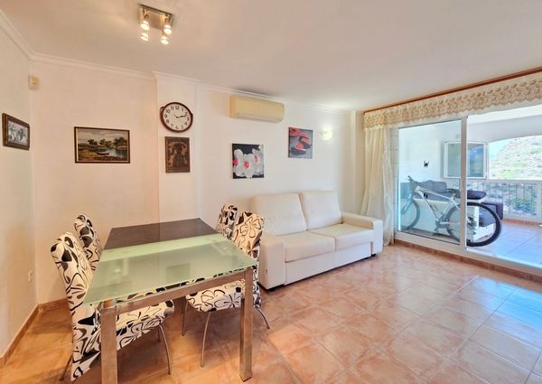 Apartment with 2 bedrooms with swimming pool LONG TERM