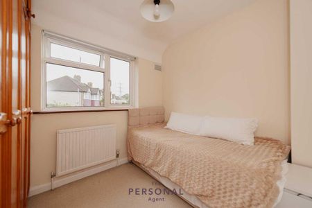 3 bedroom terraced house to rent - Photo 5