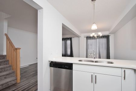 For Lease - 346 Bradshaw Drive, Stratford, Ontario - Photo 2