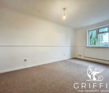 Danacre, Laindon, Basildon, SS15 - Photo 5