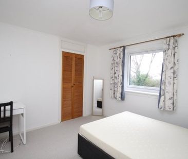 Park Avenue, Glasgow, G62 - Photo 2