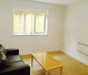 1 bedroom Flat To Let - Photo 4
