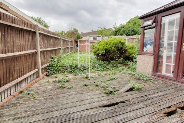 Dunley Drive, New Addington, Croydon, CR0 - Photo 1