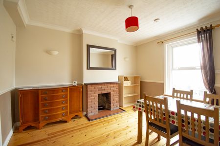 Ensbury Park Road 5 Bed Student House - Photo 3