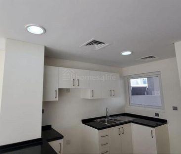 Elegant 3bedroom townhouse | Unfurnished | RRM - Photo 2