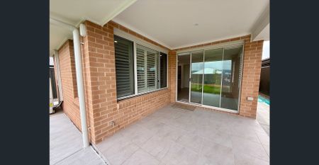 Watagan Park Estate - BRAND NEW CONTEMPORARY 4 BEDROOM FAMILY HOME WITH MOUNTAIN VIEWS!! - Photo 2