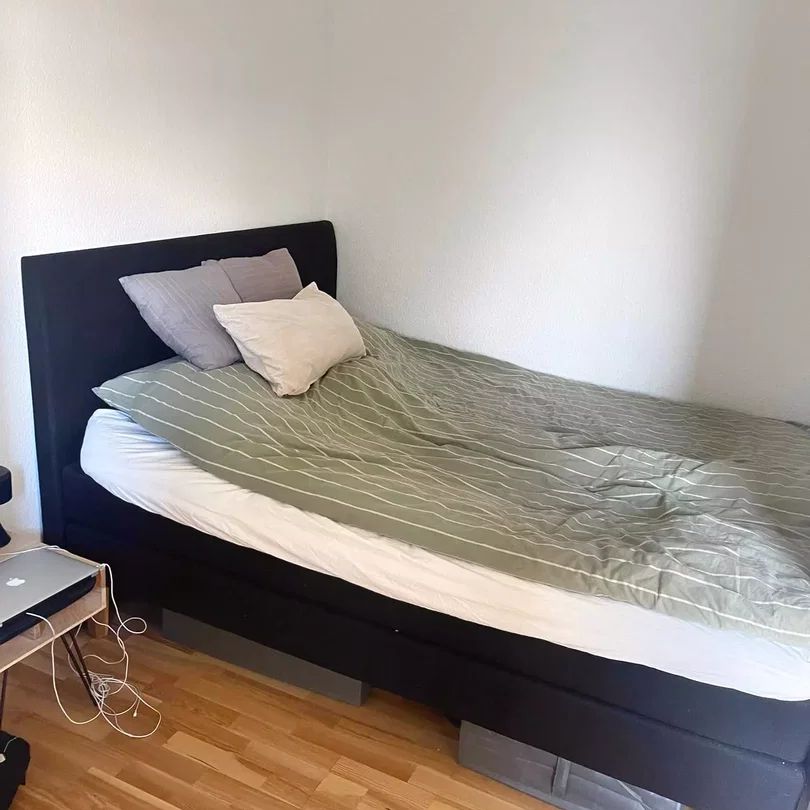 Indbydende 2-værelses lejlighed med lys og funktionalitet - Photo 1