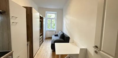 All-inclusive & Möbel - für 3 bis 6 Monate bei der U6 Dresdner Straße und FH Technikum! - Photo 2
