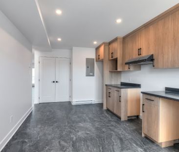 Condo for rent, Laval (Chomedey) - Photo 1
