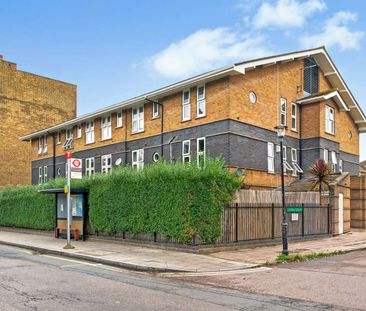 Beautiful one bedroom flat on the second floor in a purpose-built block in Hackney Wick. - Photo 1