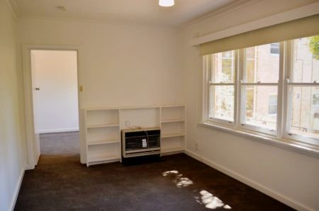 13/23 Power Street, Hawthorn, Melbourne - Photo 2