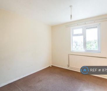 2 bedroom maisonette to rent - Photo 4