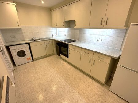 2 bedroom flat to rent - Photo 4