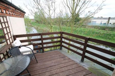 2 bedroom Flat To Let Total Size: 850 SQ FT - Photo 5