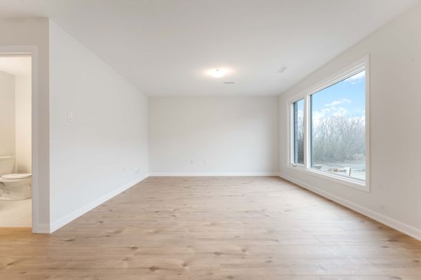 For Lease - 1126 Creekway Private, Kanata, Ontario - Photo 1