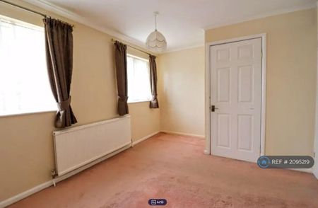 3 bedroom terraced house to rent - Photo 4