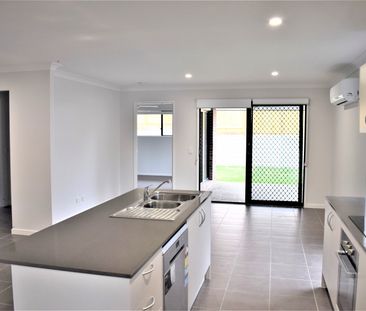 39 Sapphire Cres, Redbank Plains QLD 4301 - House For Rent | Domain - Photo 6