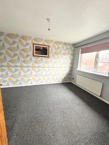 12 Tara Crescent, Newtownards, BT23 7DF - Photo 3