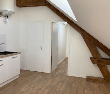 Location Appartement 2 pièces 20m² - Photo 2