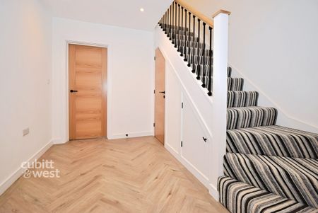 3 bedroom end of terrace house to rent - Photo 4