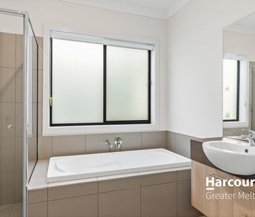 Modern Comfort! 3 Bedroom Home in Manor Lakes - Photo 6