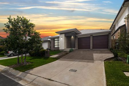 Perfect Location | Modern Home - Photo 4