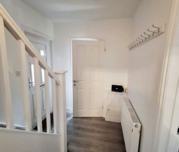 Semi-detached house to rent on - Photo 5