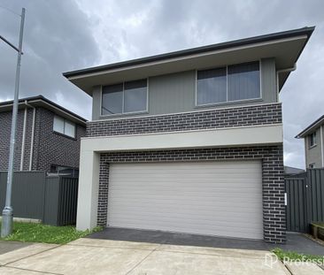 MODERN STUDIO APARTMENT IN PRIME LOCATION! - Photo 2