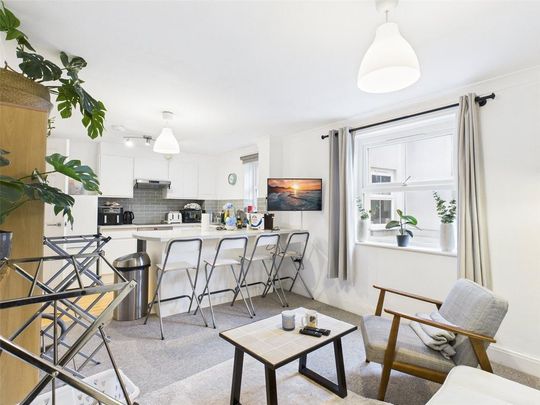 2 bedroom apartment to rent - Photo 1