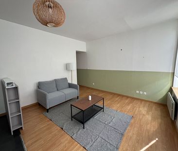 T2 meublé de 38.95 m2 situé rue de Wazemmes réf 1484-2 - Photo 1