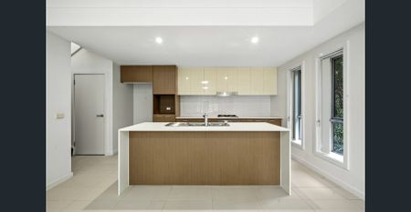 Near new terrace-style townhouse! - Photo 3